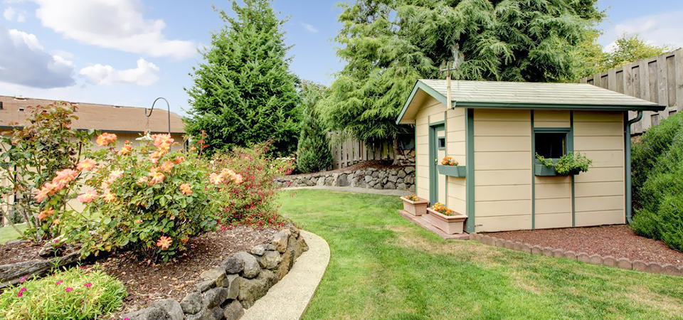 Some Pros & Cons Of Hiring A Garden Shed Contractor