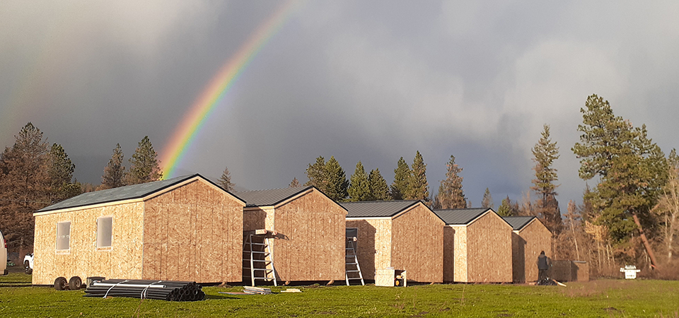 Choosing-The-Right-Portable-Livestock-Barn-Size,-Style,-And-Features